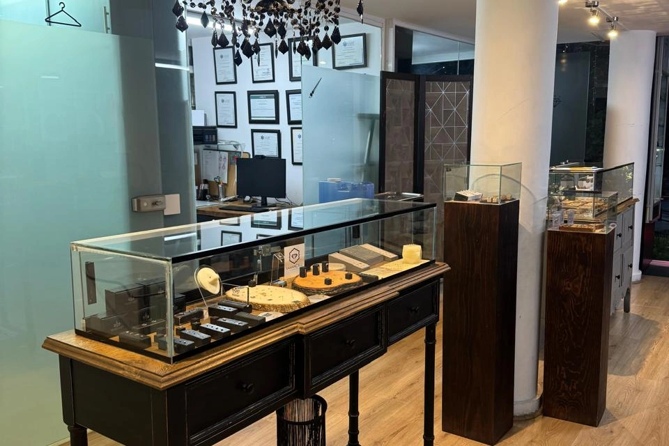 Gallery Tattoo & Piercing 1999